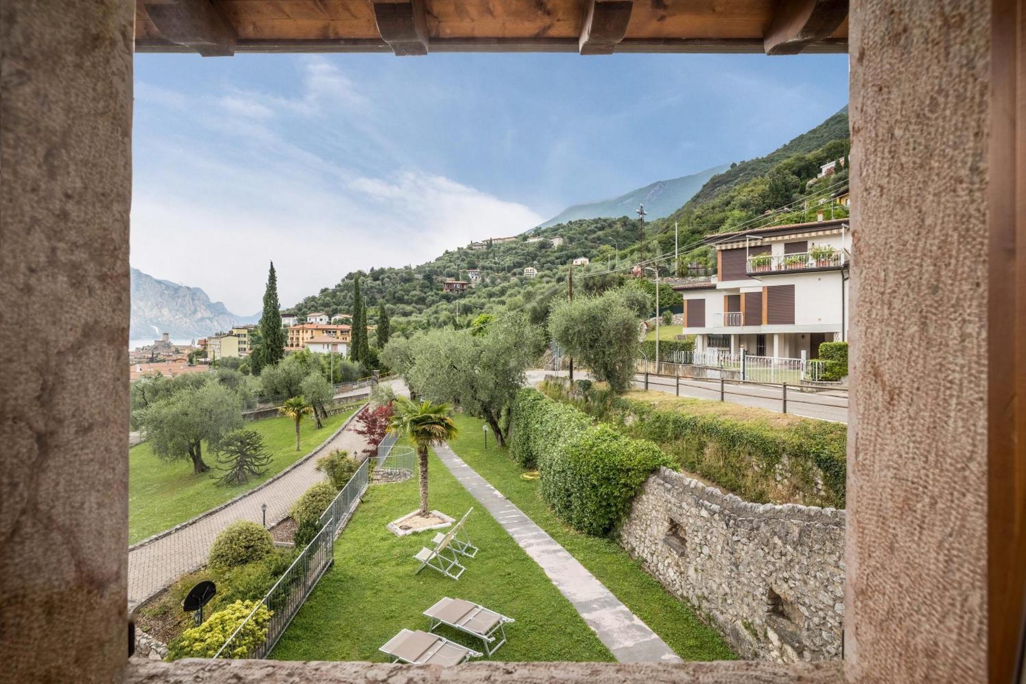 Casa Carlotta Lägenhet Malcesine Exteriör bild