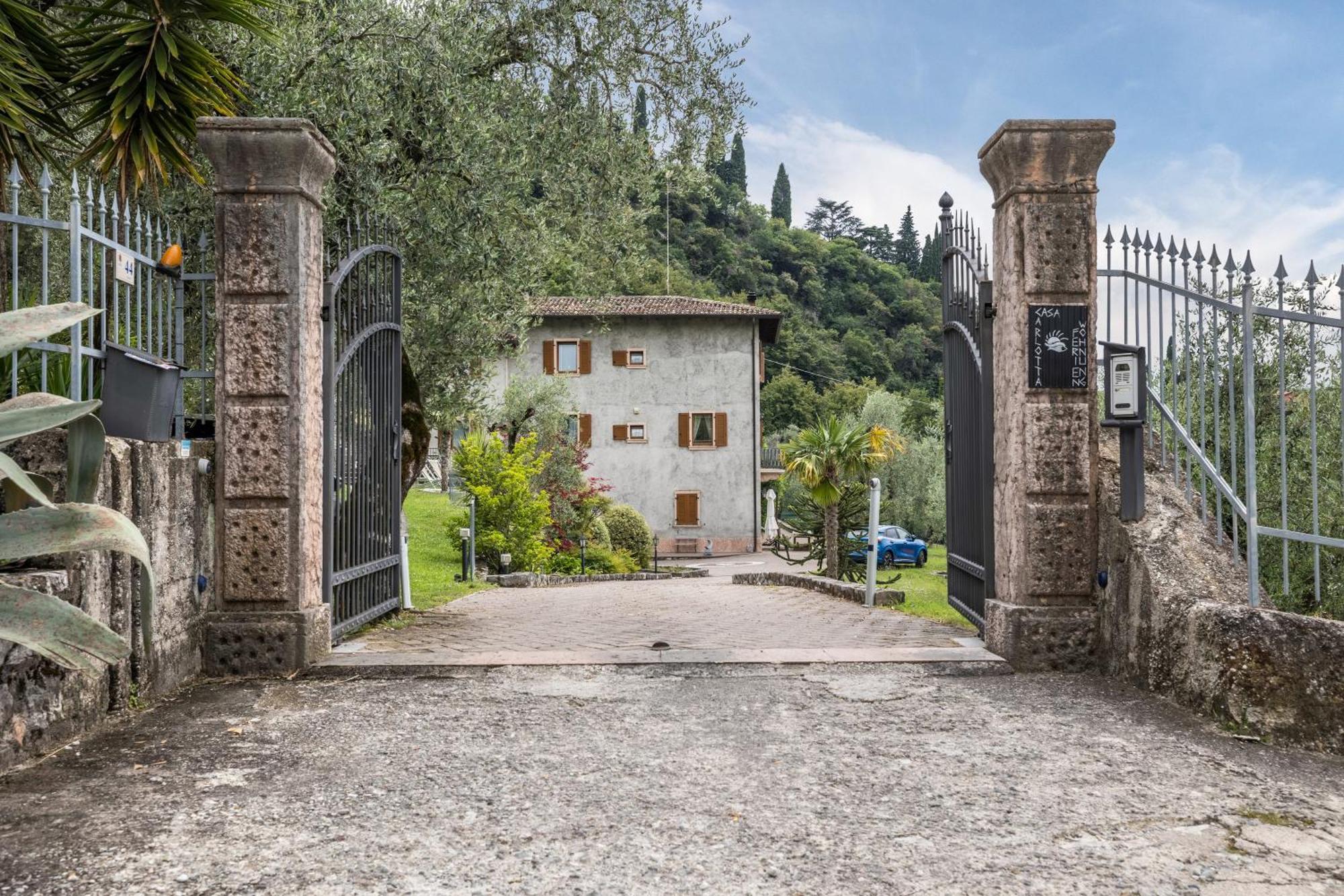 Casa Carlotta Lägenhet Malcesine Exteriör bild